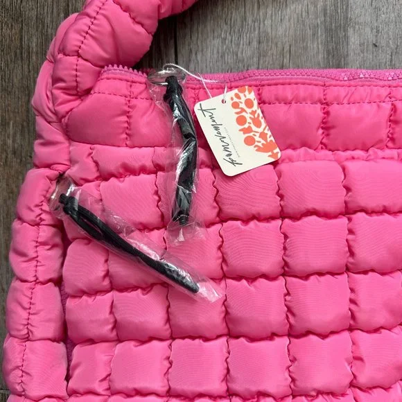 Free People Pink Bubblegum Quilted Carryall - Factory Sealed - NWT - Picture 5 of 17
